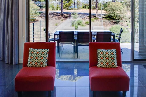 The White House Merimbula - Accommodation Fremantle 1