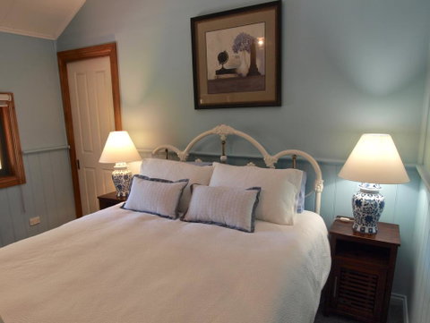 Tiffany's Country Cottages - Accommodation Fremantle 0