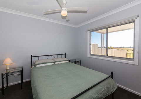 Time Away - 50 Turnberry Drive - Accommodation Fremantle 0