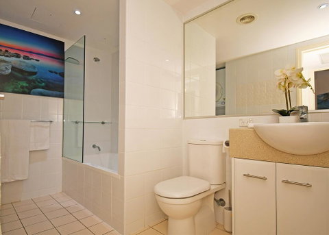 Tingeera Luxury Beachfront Apartments - Accommodation Fremantle 3