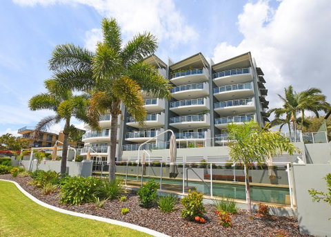 Tingeera Luxury Beachfront Apartments - Accommodation Fremantle 0