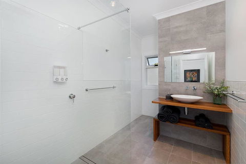 Toms Cottage - Wilgowrah -A Country Escape - Accommodation Fremantle 3