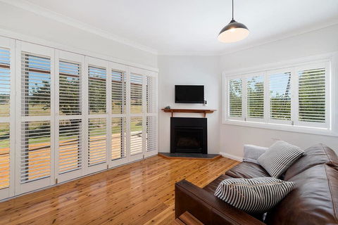 Toms Cottage - Wilgowrah -A Country Escape - Accommodation Fremantle 2