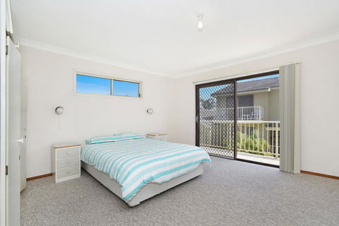 Toowoon Bay Townhouse, Unit 6 - Accommodation Fremantle 3
