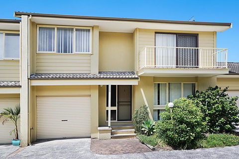 Toowoon Bay Townhouse, Unit 6 - Accommodation Fremantle 0