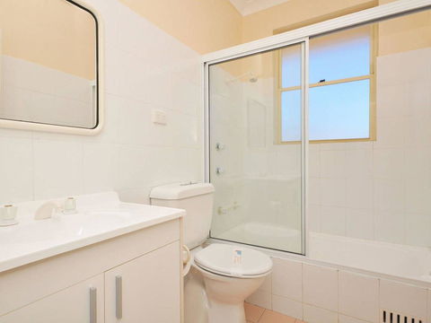 Toowoon Beach View 3br Villa 4 Just Steps To Beach With Views - Accommodation Fremantle 3