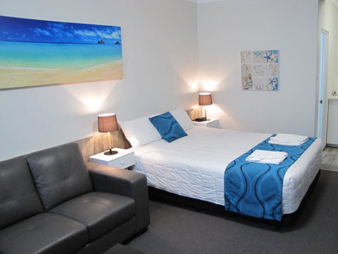 Top Of The Town Motor Inn - Accommodation Fremantle 1