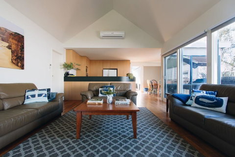 Torquay Retreats Aus - Eighteen Beach - Accommodation Fremantle 2