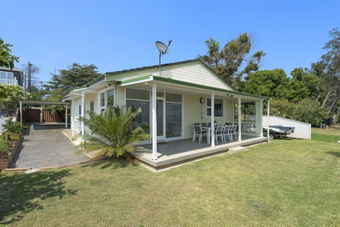 Toukley Lakefront House,Toukley - Accommodation Fremantle 0