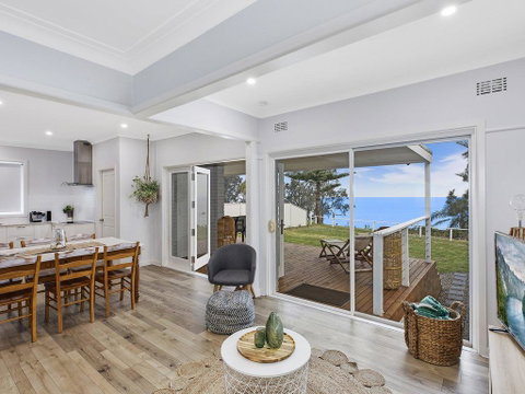 Toukley Waterfront Oasis - Accommodation Fremantle 0