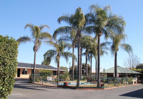 Town And Country Motor Inn - Accommodation Fremantle 0