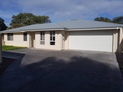 Towncrackers Guest House - Accommodation Fremantle 0