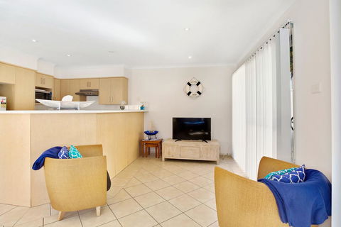 Townhouse In The Heart Of Port Stephens - Accommodation Fremantle 3