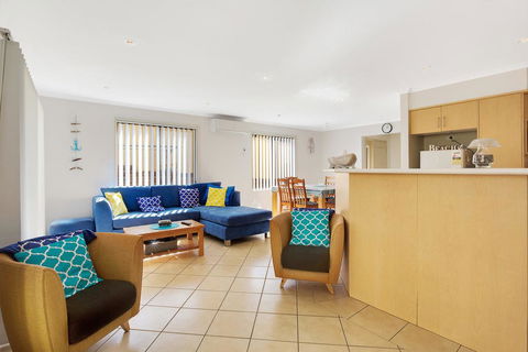 Townhouse In The Heart Of Port Stephens - Accommodation Fremantle 2