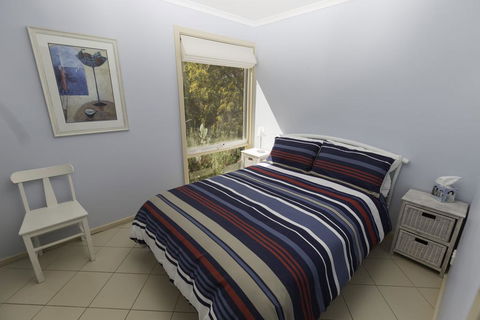 Tranquillity On Riverview - 33 Riverview Drive - Accommodation Fremantle 1