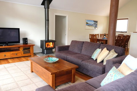 Treehouse - 3 Acre Elevated Nature Setting - Accommodation Fremantle 2