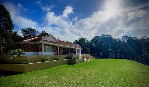 Treetops Holiday Retreat - Accommodation Fremantle 0