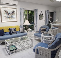 Trinity Beach POOLSIDE Apartment - Accommodation Fremantle