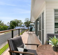 Tropical Beachside Oasis in Clifton Beach - Accommodation Fremantle