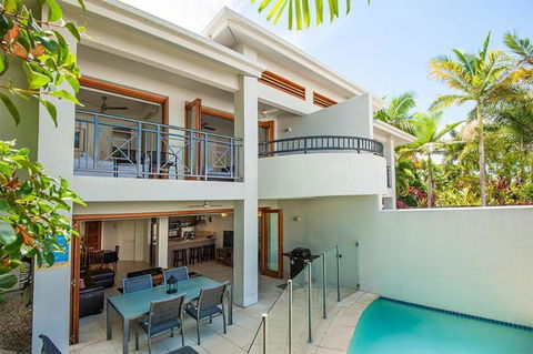 Tropical Oasis - 8 Templemoon - Accommodation Fremantle 0