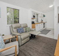 Tropical on McKenzie MK1 - Accommodation Fremantle