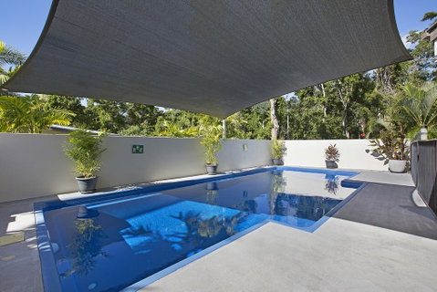 Tropical Private Holiday House With Pool - Accommodation Fremantle 0