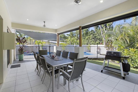 Tropical Private Holiday House With Pool - Accommodation Fremantle 2
