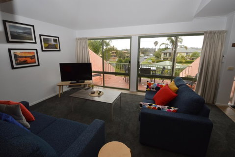 TUSCANY 10 - Accommodation Fremantle 1