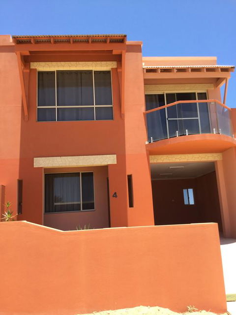 Tuscany Townhouse 3-4 - Accommodation Fremantle 0