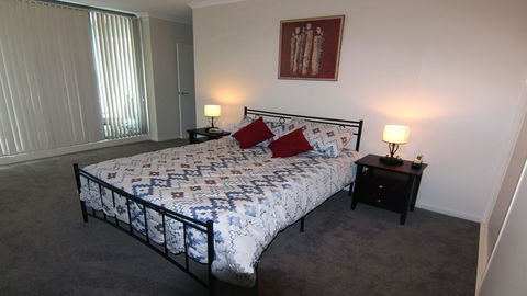 Twin Pines 301 - CBD Location - Accommodation Fremantle 2