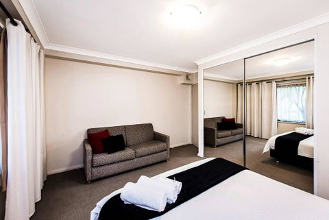 Two Bedroom Apt Next To Perth CBD With Parking. - Accommodation Fremantle 3