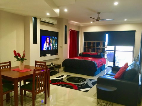 Ultra Modern Private Studio Room - Accommodation Fremantle 2