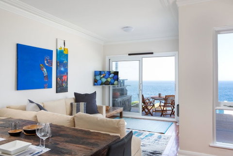 Unbelievable Clifftop Townhouse With Ocean Views - Accommodation Fremantle 1