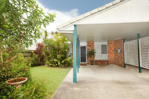 Unit 1/14 Tamarindus Street Marcoola Beach, Pet Friendly, 300 BOND, Linen Supplied - Accommodation Fremantle 2