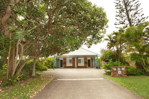 Unit 1/14 Tamarindus Street Marcoola Beach, Pet Friendly, 300 BOND, Linen Supplied - Accommodation Fremantle 0