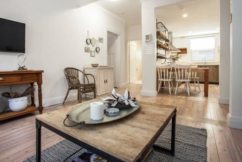 Unit 1/52 Mount St - Aquarium- Ground Floor Home 5 Mins Walk To Beach - Accommodation Fremantle 3
