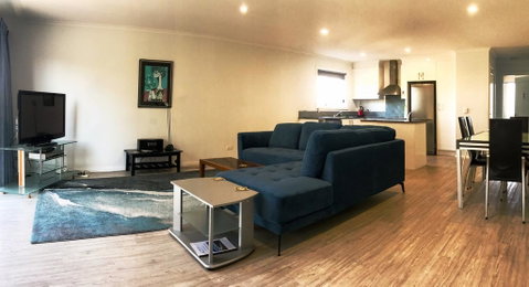 Unit 8 - Boardwalk - Accommodation Fremantle 3