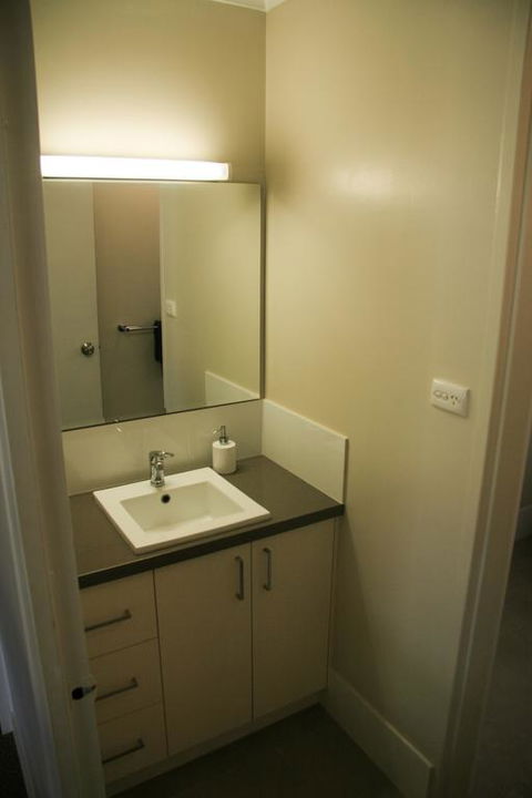 Unit1, Graydon Lodge - Accommodation Fremantle 3