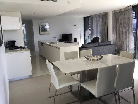 Upmarket Resort At Oracle Broadbeach URGC - Accommodation Fremantle 0