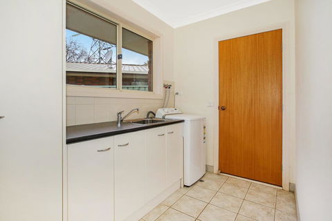 Valley View Townhouse - On The RAIL TRAIL - Accommodation Fremantle 2