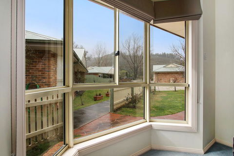 Valley View Townhouse - On The RAIL TRAIL - Accommodation Fremantle 3