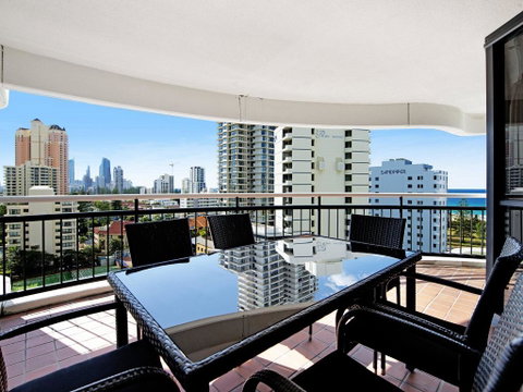 Victoria Square 2 Bed Ocean View Broadbeach - Accommodation Fremantle 1