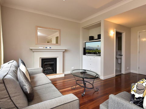 Villa 2br Nebbiolo Resort Condo Located Within Cypress Lakes Resort (nothing Is More Central) - Accommodation Fremantle 2