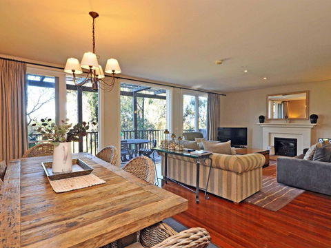 Villa 3br Beaujolais Luxe + Style Resort Condo Located Within Cypress Lakes Resort (nothing Is More Central) - Accommodation Fremantle 0