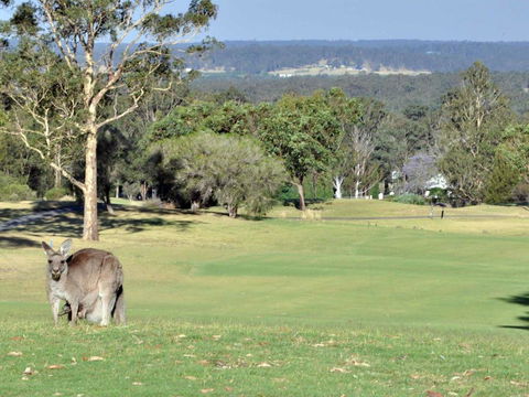 Villa 3br Beaujolais Luxe + Style Resort Condo Located Within Cypress Lakes Resort (nothing Is More Central) - Accommodation Fremantle 1