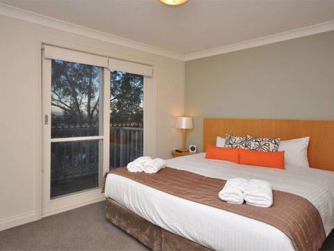 Villa 3br Bordeaux Resort Condo Located Within Cypress Lakes Resort (nothing Is More Central) - Accommodation Fremantle 2