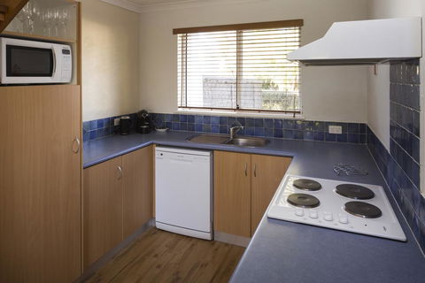 Villa 5 Whitesands - Accommodation Fremantle 2