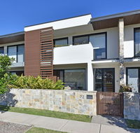 Villa Catania Waterside at Trinity Point - Accommodation Fremantle