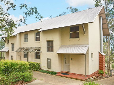 Villa Executive 2br Rose Resort Condo Located Within Cypress Lakes Resort (nothing Is More Central) - Accommodation Fremantle 0