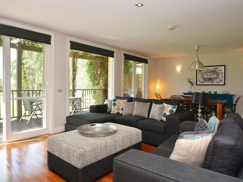 Villas Venticuatro (Sleeps 24) Resort Condos Located Within Cypress Lakes Resort (nothing Is More Central) - Accommodation Fremantle 0